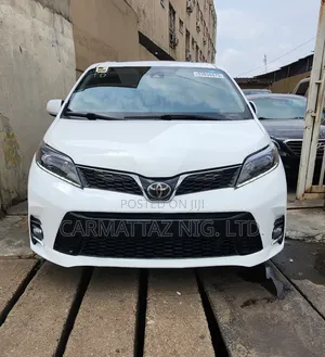 2018 Toyota Sienna SE