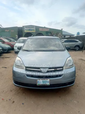 2005 Toyota Sienna XLE