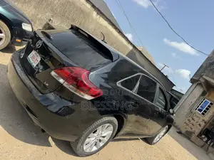 2013 Toyota Venza - Image 1