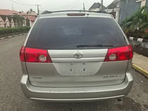 2006 Toyota Sienna