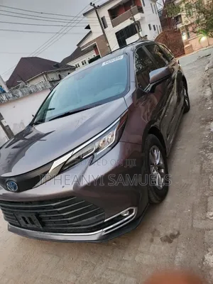 2022 Toyota Sienna LIMITED