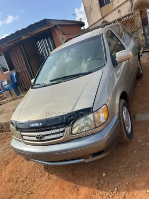 2002 Toyota Sienna LE