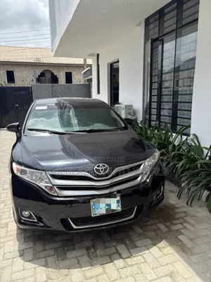 2014 Toyota Venza - Image 1